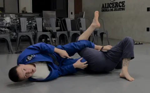 Não erre esse detalhe no Berimbolo