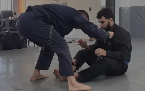 Conecte as Passagens usando Gola e Calça ( cansando seu adversário )