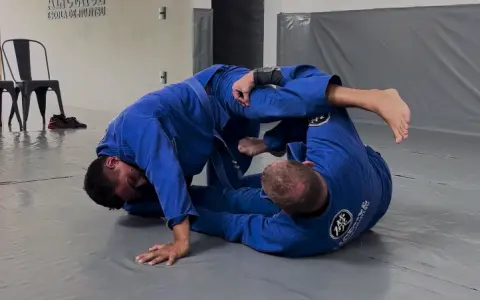 Raspagem da Guarda Aranha que o mestre Iaroslav usou na final do campeonato