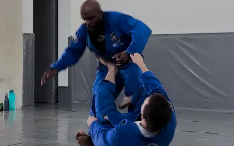 Tripé 2 da Guarda Manga e Calça