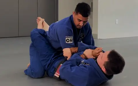 Armlock Técnico Básico da Guarda Fechada